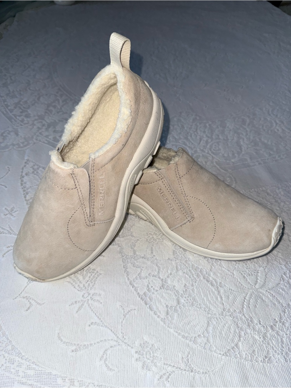 Merrell Jungle Moc Cozy Suede Slip On Lined Loafers Tan Taupe Women’s Size 8.5